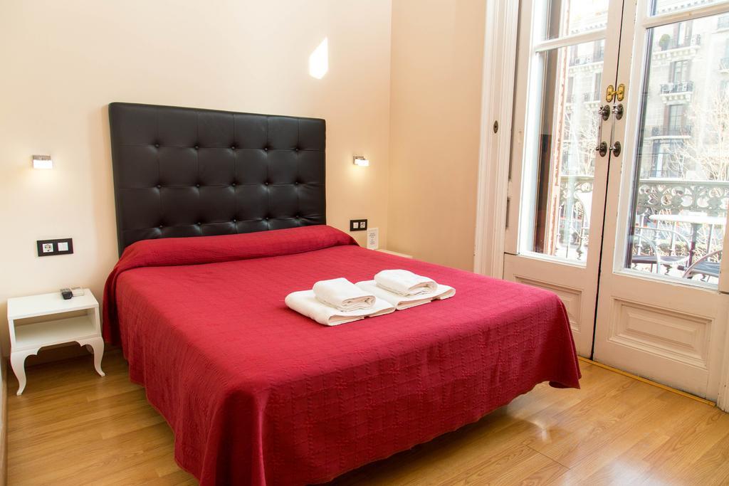 Center Gran Via Hotell Barcelona Exteriör bild
